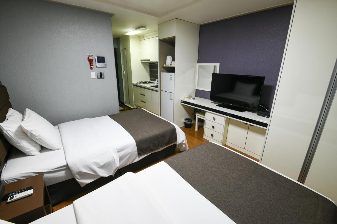 Jeju Airport Hotel Экстерьер фото